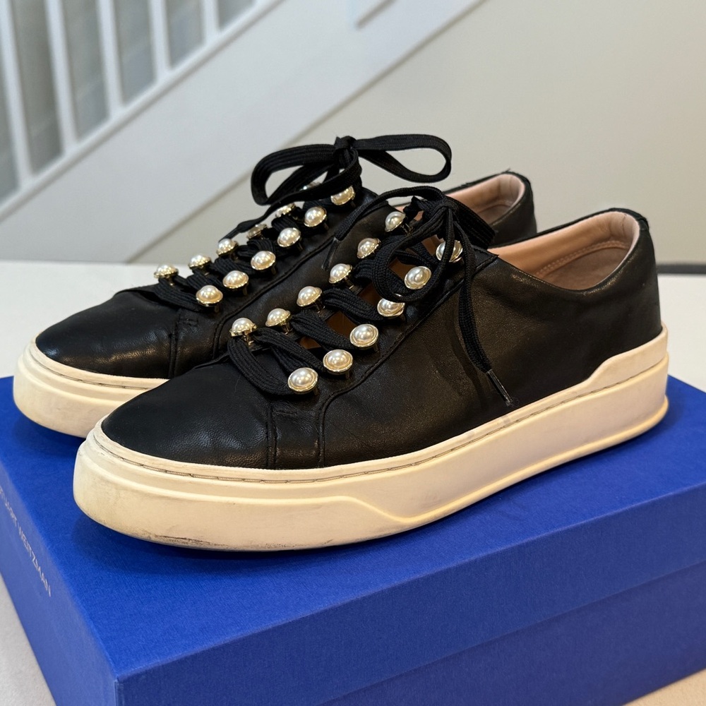Stuart Weitzman Excelsa Sneakers in black leather size 7